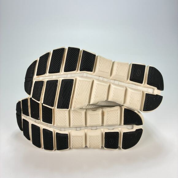 On Running Cloud X White Black Lace Up Running Shoes 40.99702 Women's Size 6 - Picture 8 of 10